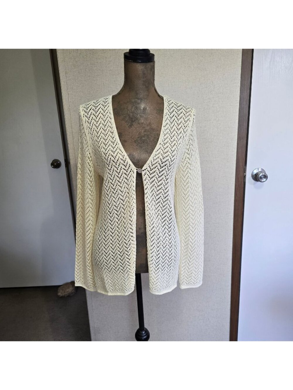 Coldwater Creek M Open Knit Lightweight Cardigan Cream Chevron Long Sleeve